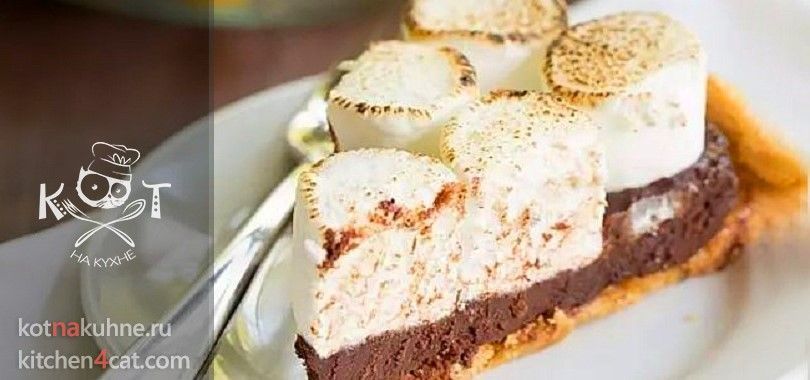 Шоколадный торт-пирожное с зефиром и печеньем без выпечки